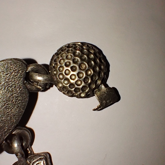 Pewter Coloured JJ Jonelle Jewelry Golf Themed Pin, Dangling Charms, Cute - Picture 5 of 6